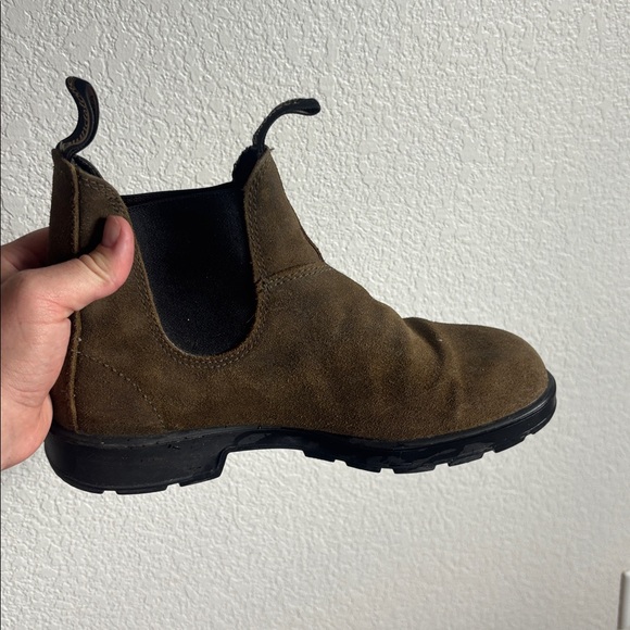 Blundstone Olive Green Chelsea Boots - Picture 2 of 7